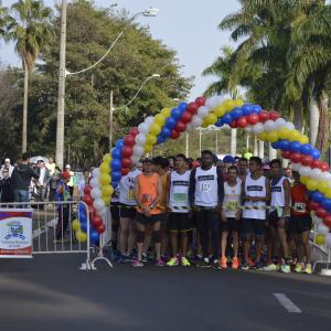 Imagem da notícia Corrida comemora os 165 anos de Jahu - FOTOS