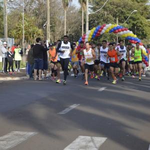 Imagem da notícia Corrida comemora os 165 anos de Jahu - FOTOS