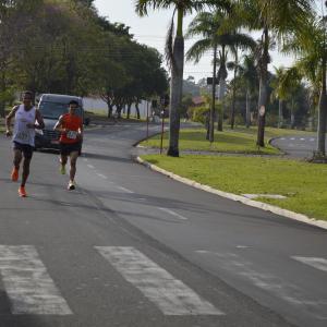 Imagem da notícia Corrida comemora os 165 anos de Jahu - FOTOS