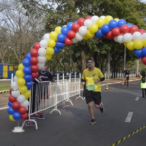 Imagem da notícia Corrida comemora os 165 anos de Jahu - FOTOS