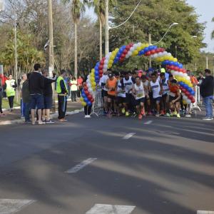 Imagem da notícia Corrida comemora os 165 anos de Jahu - FOTOS