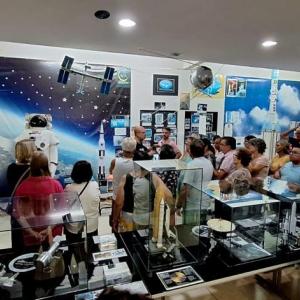 Imagem da notícia CURIOSIDADE SOBRE ASTRONOMIA LEVA MAIS DE 100 PESSOAS AO CEAJ NUMA ÚNICA NOITE