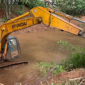 Imagem da notícia TRABALHOS DE LIMPEZA DO RIO JAÚ SEGUEM AVANÇANDO