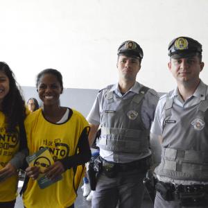 Imagem da notícia Prefeitura apoia a ação “Tô de cinto, tô seguro” - FOTOS