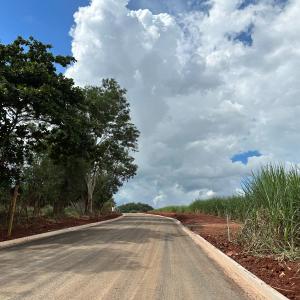 Imagem da notícia PREFEITURA REALIZA PAVIMENTAÇÃO DE VIAS DE TERRA