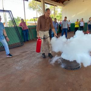 Imagem da notícia SERVIDORES CONTINUAM SENDO PREPARADOS PARA SITUAÇÕES DE INCÊNDIO