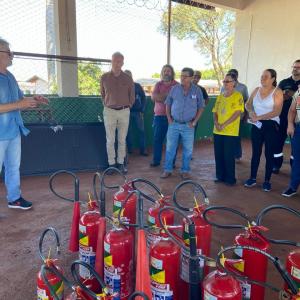 Imagem da notícia SERVIDORES CONTINUAM SENDO PREPARADOS PARA SITUAÇÕES DE INCÊNDIO