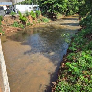 Imagem da notícia PREFEITURA INICIA MAIS UMA ETAPA DAS OBRAS DE LIMPEZA DO RIO JAÚ