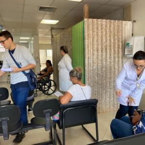 Imagem da notícia PANFLETAGEM CONTRA DENGUE NO HOSPITAL AMARAL CARVALHO