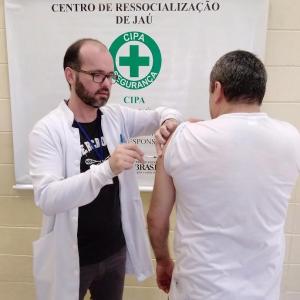 Imagem da notícia REEDUCANDOS DO CR SÃO VACINADOS CONTRA GRIPE