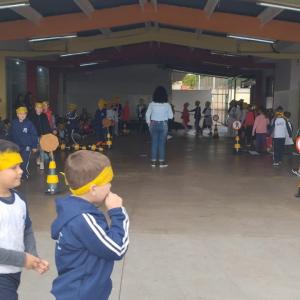 Imagem da notícia MAIO AMARELO: PREFEITURA REALIZA ATIVIDADES JUNTO AOS ALUNOS DO INFORMATIBOLA E DA EMEF LAUDELINO DE ABREU