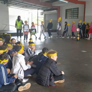 Imagem da notícia MAIO AMARELO: PREFEITURA REALIZA ATIVIDADES JUNTO AOS ALUNOS DO INFORMATIBOLA E DA EMEF LAUDELINO DE ABREU