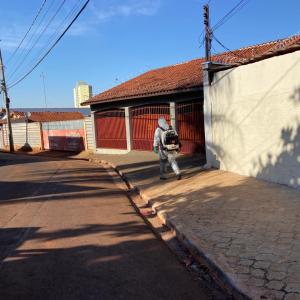 Imagem da notícia COMBATE À DENGUE - NEBULIZAÇÃO COSTAL NA VILA IVAN