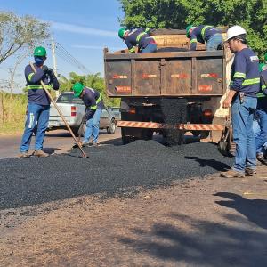 Imagem da notícia PASSAGEM DE NÍVEL DA VICINAL JOSÉ MARIA VERDINI RECEBE MELHORIAS