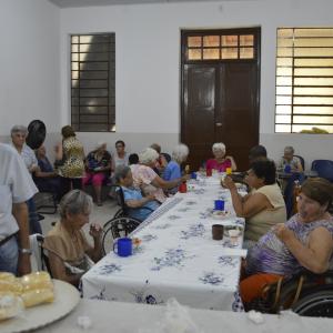 Imagem da notícia Semana do Idoso tem programação promovida pelo Fundo Social - Visita ao Abrigo São Lourenço - FOTOS