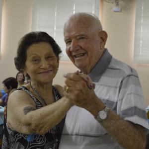 Imagem da notícia Semana do Idoso tem programação promovida pelo Fundo Social - Chá Dançante - FOTOS
