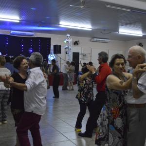 Imagem da notícia Semana do Idoso tem programação promovida pelo Fundo Social - Chá Dançante - FOTOS