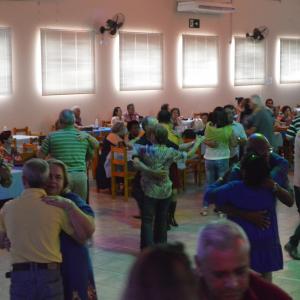Imagem da notícia Semana do Idoso tem programação promovida pelo Fundo Social - Baile de Encerramento - FOTOS