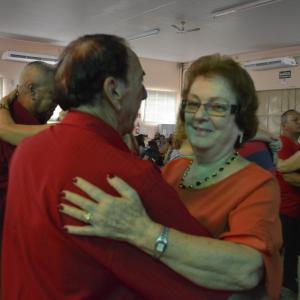 Imagem da notícia Semana do Idoso tem programação promovida pelo Fundo Social - Baile de Encerramento - FOTOS