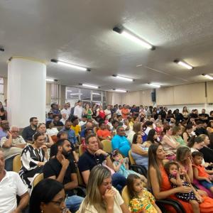 Imagem da notícia PREFEITO E VICE-PREFEITA TOMAM POSSE