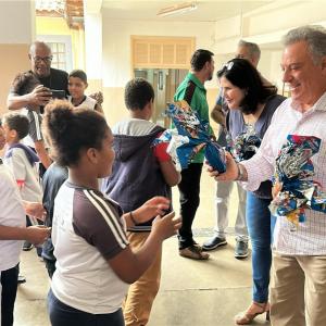 Imagem da notícia PREFEITURA DISTRIBUI MAIS DE 10 MIL OVOS DE PÁSCOA PARA A REDE MUNICIPAL DE ENSINO