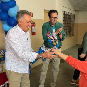 Imagem da notícia PREFEITURA DISTRIBUI MAIS DE 10 MIL OVOS DE PÁSCOA PARA A REDE MUNICIPAL DE ENSINO
