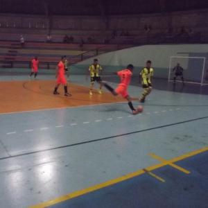 Imagem da notícia R.F. Ônibus e Copacabana farão a final do Campeonato Jauense de Futsal