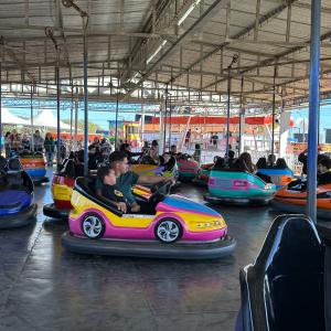 Imagem da notícia CRIANÇAS E ADOLESCENTES SE DIVERTEM COM BRINQUEDOS GRATUITOS NA EXPOJAHU