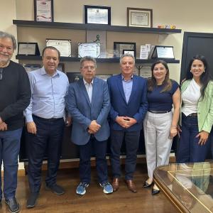 Imagem da notícia PREFEITURA VAI A SÃO PAULO EM BUSCA DE RECURSOS E INVESTIMENTOS NA SAÚDE