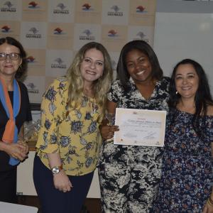 Imagem da notícia Formatura Escola de Beleza: 1ª Turma de manicure e pedicure