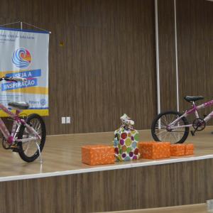 Imagem da notícia Secretaria de Educação e Rotary Leste premiam vencedores da campanha de arrecadação de óleo de cozinha usado e de lacres de latas de bebidas