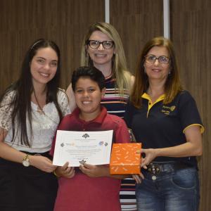 Imagem da notícia Secretaria de Educação e Rotary Leste premiam vencedores da campanha de arrecadação de óleo de cozinha usado e de lacres de latas de bebidas
