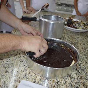 Imagem da notícia Curso de Trufas e Torta Holandesa 1ª turma - FOTOS