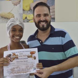 Imagem da notícia Curso de Trufas e Torta Holandesa 4ª turma - FOTOS