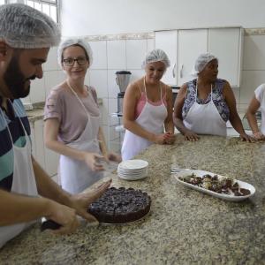 Imagem da notícia Curso de Trufas e Torta Holandesa 4ª turma - FOTOS