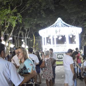 Imagem da notícia Abertura da Programação de Natal com a inauguração da Iluminação na Praça da República - FOTOS