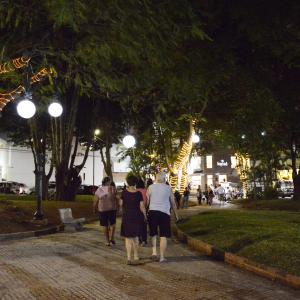 Imagem da notícia Abertura da Programação de Natal com a inauguração da Iluminação na Praça da República - FOTOS