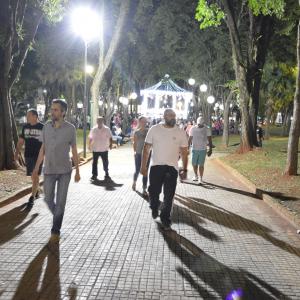 Imagem da notícia Abertura da Programação de Natal com a inauguração da Iluminação na Praça da República - FOTOS