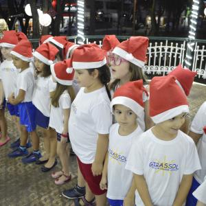 Imagem da notícia Abertura da Programação de Natal com a inauguração da Iluminação na Praça da República - FOTOS