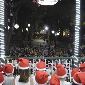 Imagem da notícia Abertura da Programação de Natal com a inauguração da Iluminação na Praça da República - FOTOS