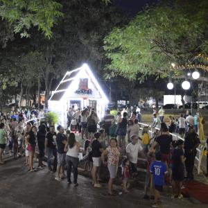 Imagem da notícia Natal: Casinha do Papai Noel e Pagode Gospel com o Grupo Só Prá Deus - FOTOS