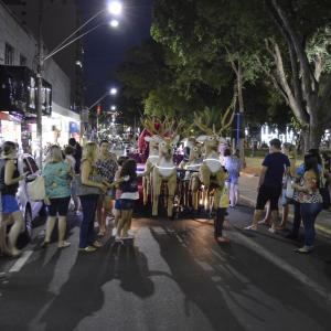 Imagem da notícia Natal: Casinha do Papai Noel e Pagode Gospel com o Grupo Só Prá Deus - FOTOS