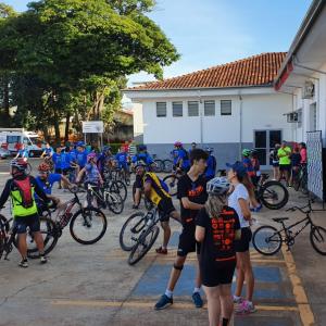 Imagem da notícia Casa Rosa realiza 1º Passeio Ciclístico pelo fim da violência contra a mulher - FOTOS