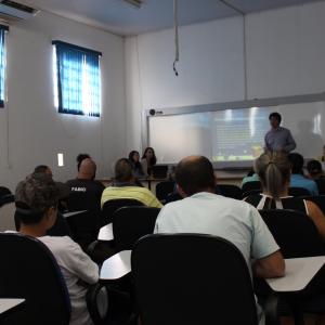 Imagem da notícia Prefeitura oferece curso da Vigilância Sanitária para ambulantes - FOTOS
