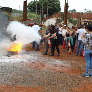 Imagem da notícia Prefeitura realiza curso de brigada de incêndio para servidores da educação - FOTOS