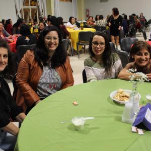 Imagem da notícia EJA: Jantar de homenagem às mães - FOTOS