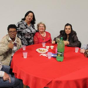 Imagem da notícia EJA: Jantar de homenagem às mães - FOTOS