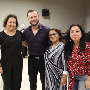 Imagem da notícia EJA: Jantar de homenagem às mães - FOTOS