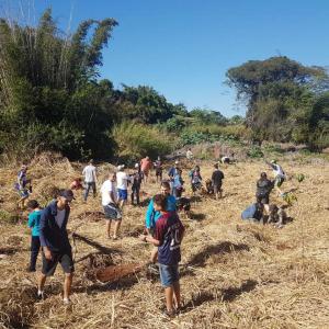 Imagem da notícia Semana do Meio Ambiente: Encerramento com Passeio Ciclístico e Plantio de Árvores na margem do Rio Jahu - FOTOS