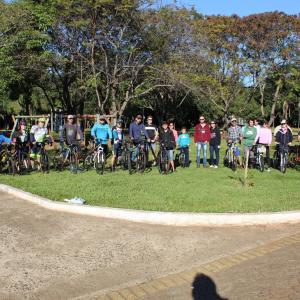 Imagem da notícia Semana do Meio Ambiente: Encerramento com Passeio Ciclístico e Plantio de Árvores na margem do Rio Jahu - FOTOS